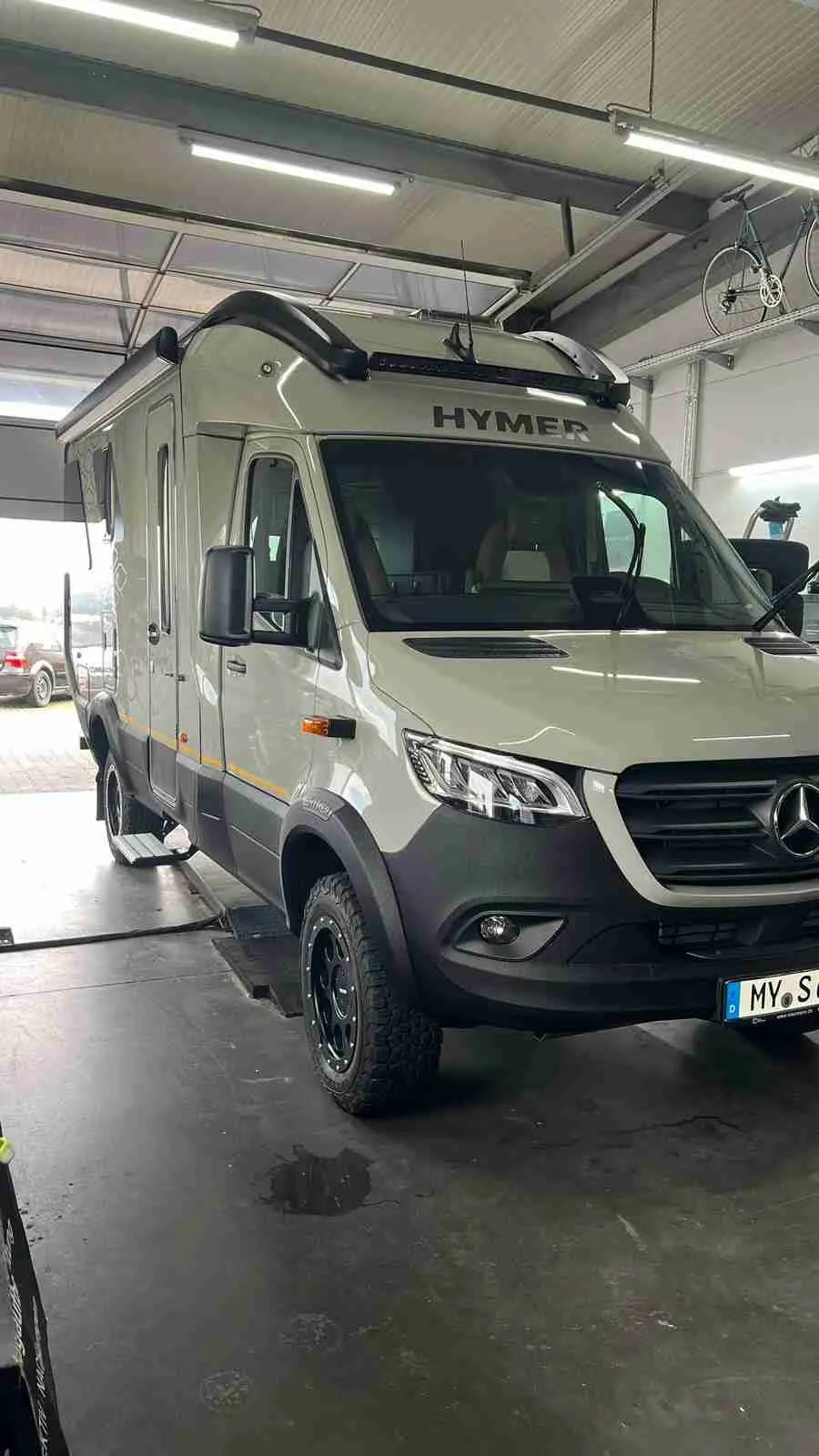 Innenraum-Detailing eines Wohnmobils - Lack Attacke